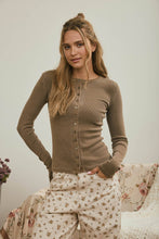 BUTTON FRONT ROUND NECK LONG SLEEVE KNIT TOP : BROWN