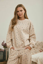 DITSY FLORAL BOXY CREW NECK SWEATSHIRT: KHAKI MULTI